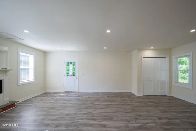 $2,150 | 489 Grooms Road, Unit C, Clifton Park, NY 12065