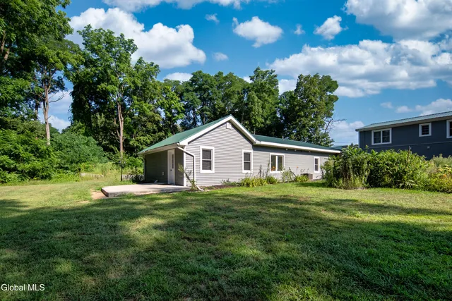 $2,150 | 489 Grooms Road, Unit C, Clifton Park, NY 12065