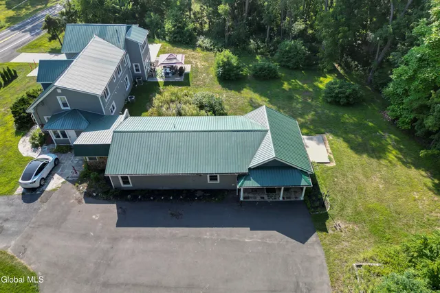 $2,150 | 489 Grooms Road, Unit C, Clifton Park, NY 12065