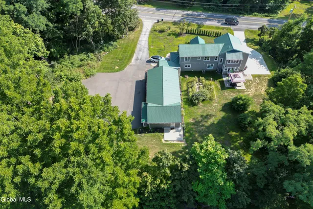 $2,150 | 489 Grooms Road, Unit C, Clifton Park, NY 12065