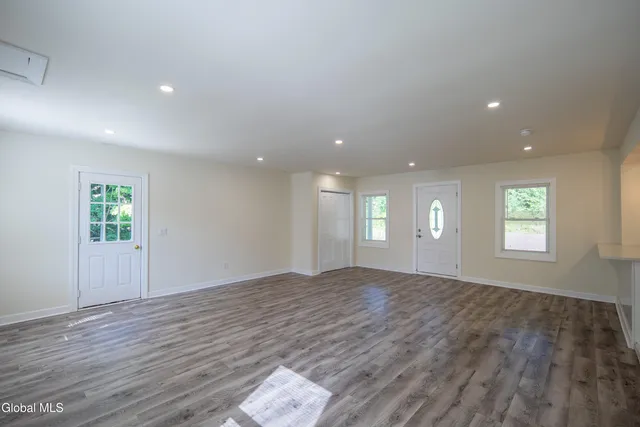 $2,150 | 489 Grooms Road, Unit C, Clifton Park, NY 12065