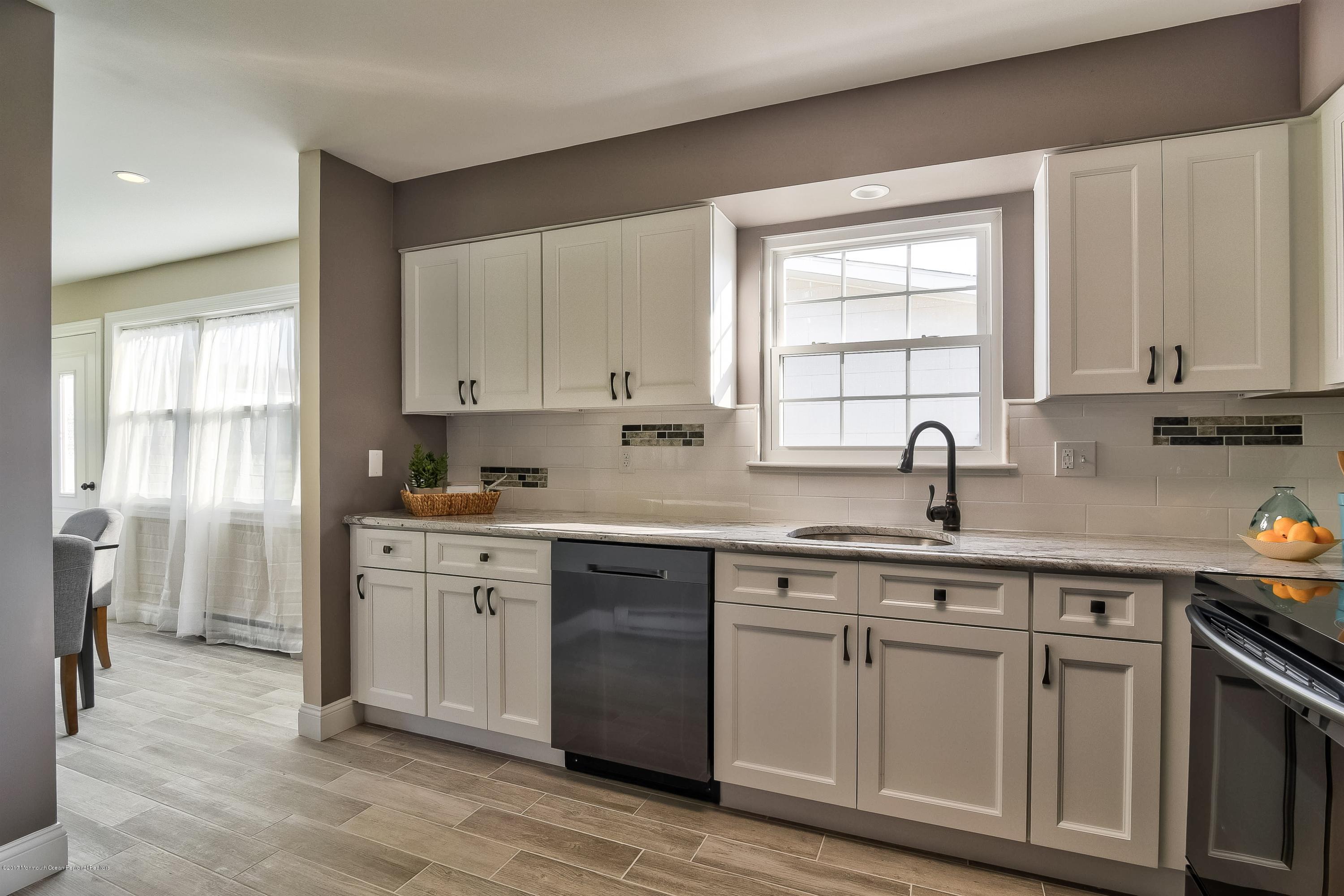22 Rodger Road Brick, NJ 08724 - Photo 6 of 31 013_Kitchen