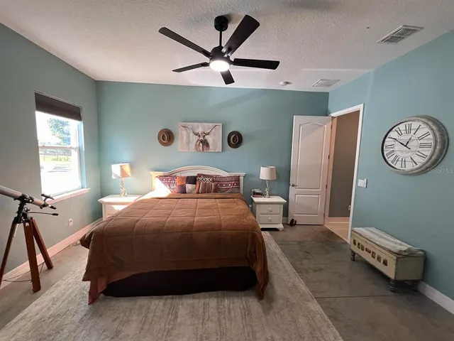 $689,999 | 22531 5th Street, Howey-in-the-Hills, FL 34737