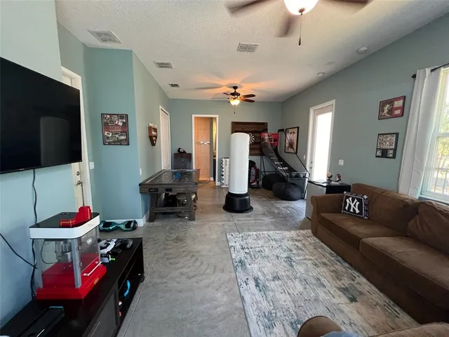 $689,999 | 22531 5th Street, Howey-in-the-Hills, FL 34737