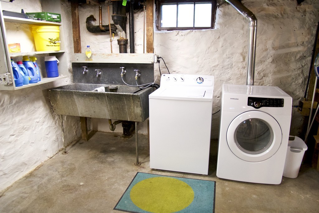 41 Havelock Road Worcester, MA 01602 - Photo 23 of 30 a utility room with dryer and washer
