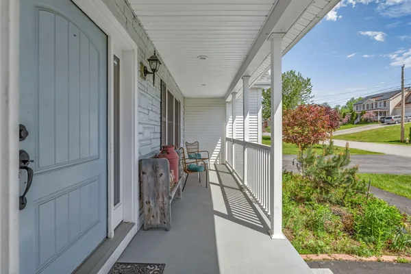 $689,000 | 40 Hillview Drive, Bangor, ME 04401