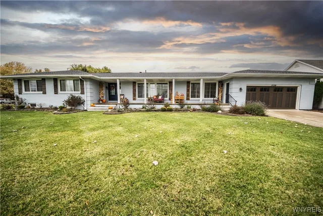 $699,900 | 9250 Greiner Road, Clarence, NY 14031