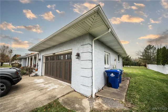 $699,900 | 9250 Greiner Road, Clarence, NY 14031