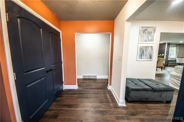 $699,900 | 9250 Greiner Road, Clarence, NY 14031