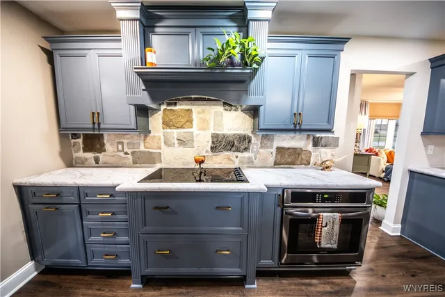 $699,900 | 9250 Greiner Road, Clarence, NY 14031