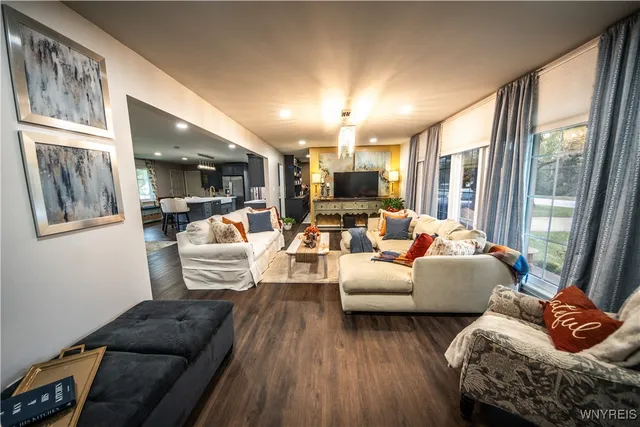 $699,900 | 9250 Greiner Road, Clarence, NY 14031