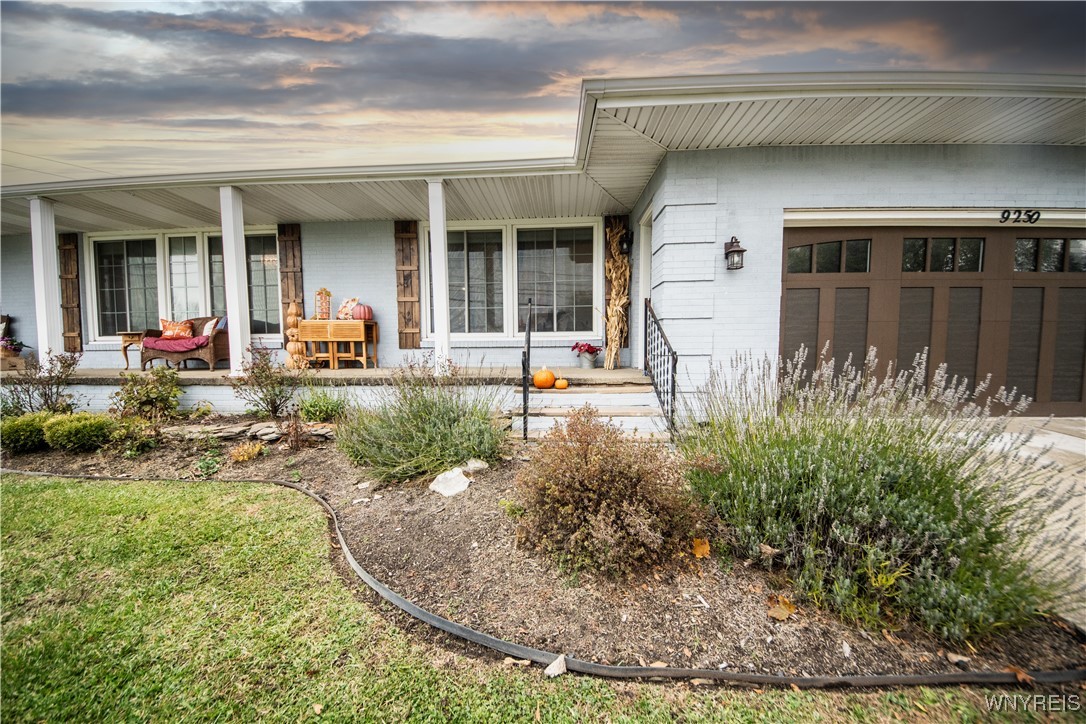 9250 Greiner Road Clarence, NY 14031 - Photo 3 of 50