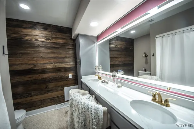 $699,900 | 9250 Greiner Road, Clarence, NY 14031