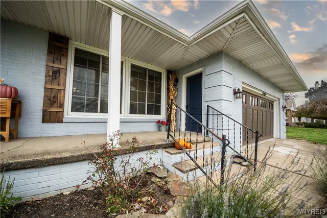 $699,900 | 9250 Greiner Road, Clarence, NY 14031