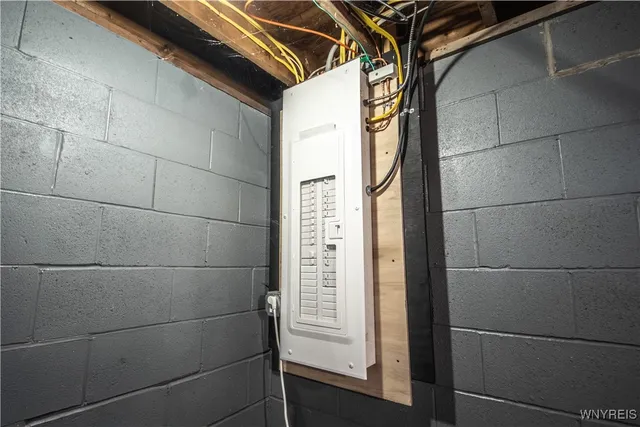 $699,900 | 9250 Greiner Road, Clarence, NY 14031