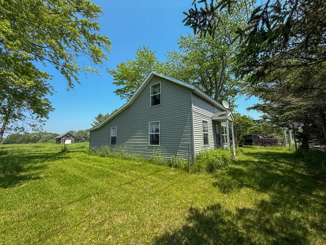 $99,000 | 3276 East Hansen Road, Custer, MI 49405