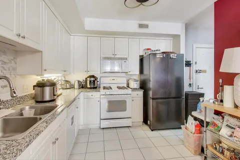 $330,000 | 8300 Callie Avenue, Unit 310, Morton Grove, IL 60053