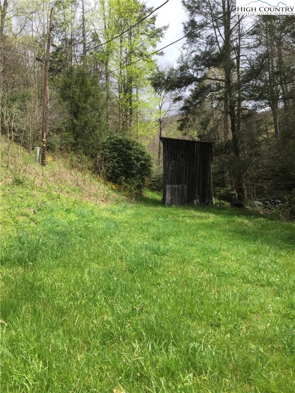 1140 Tucker Road Lansing, NC 28643 - Photo 7 of 17