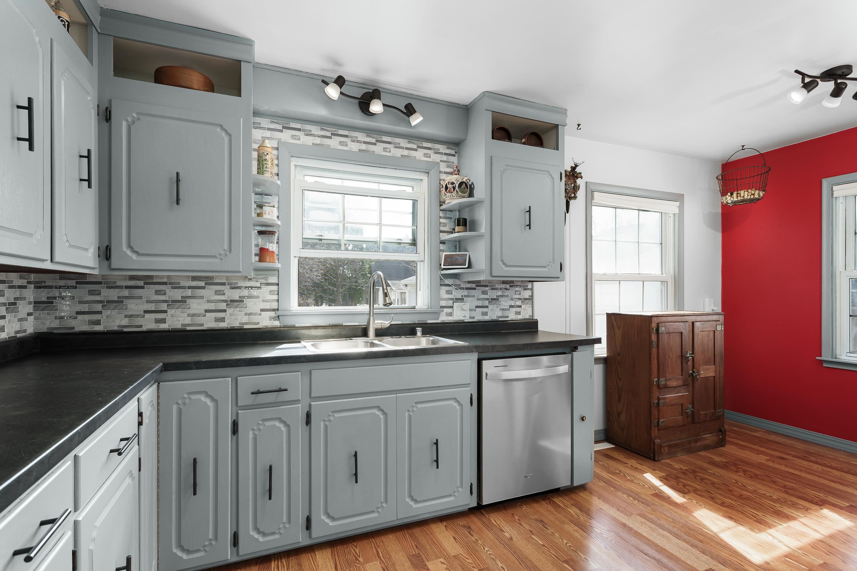 717 Harriette Street Fort Atkinson, WI 53538 - Photo 6 of 39