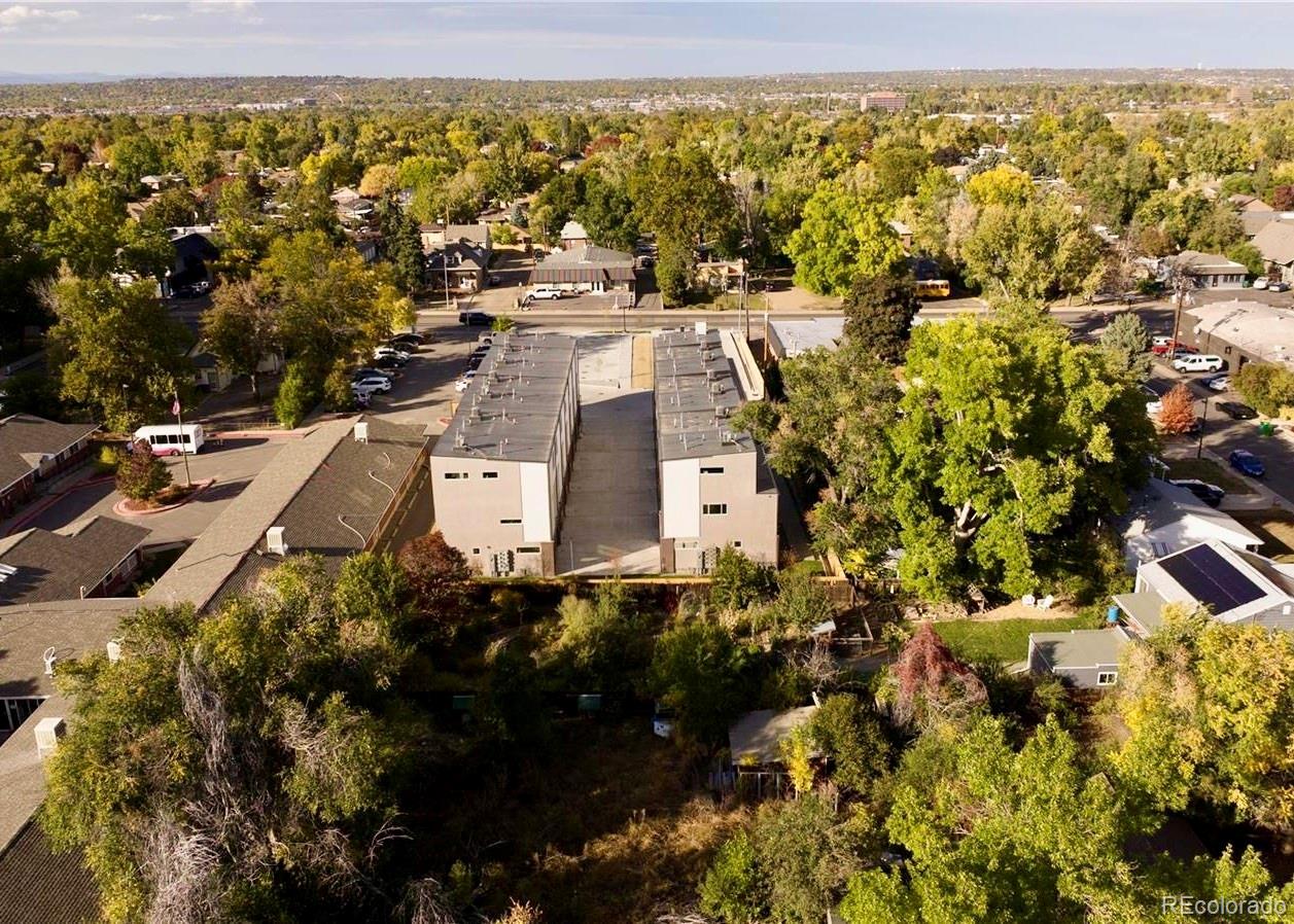 6228 West 38th Avenue Wheat Ridge, CO 80033 - Photo 33 of 38 a view of a city with an ocean view