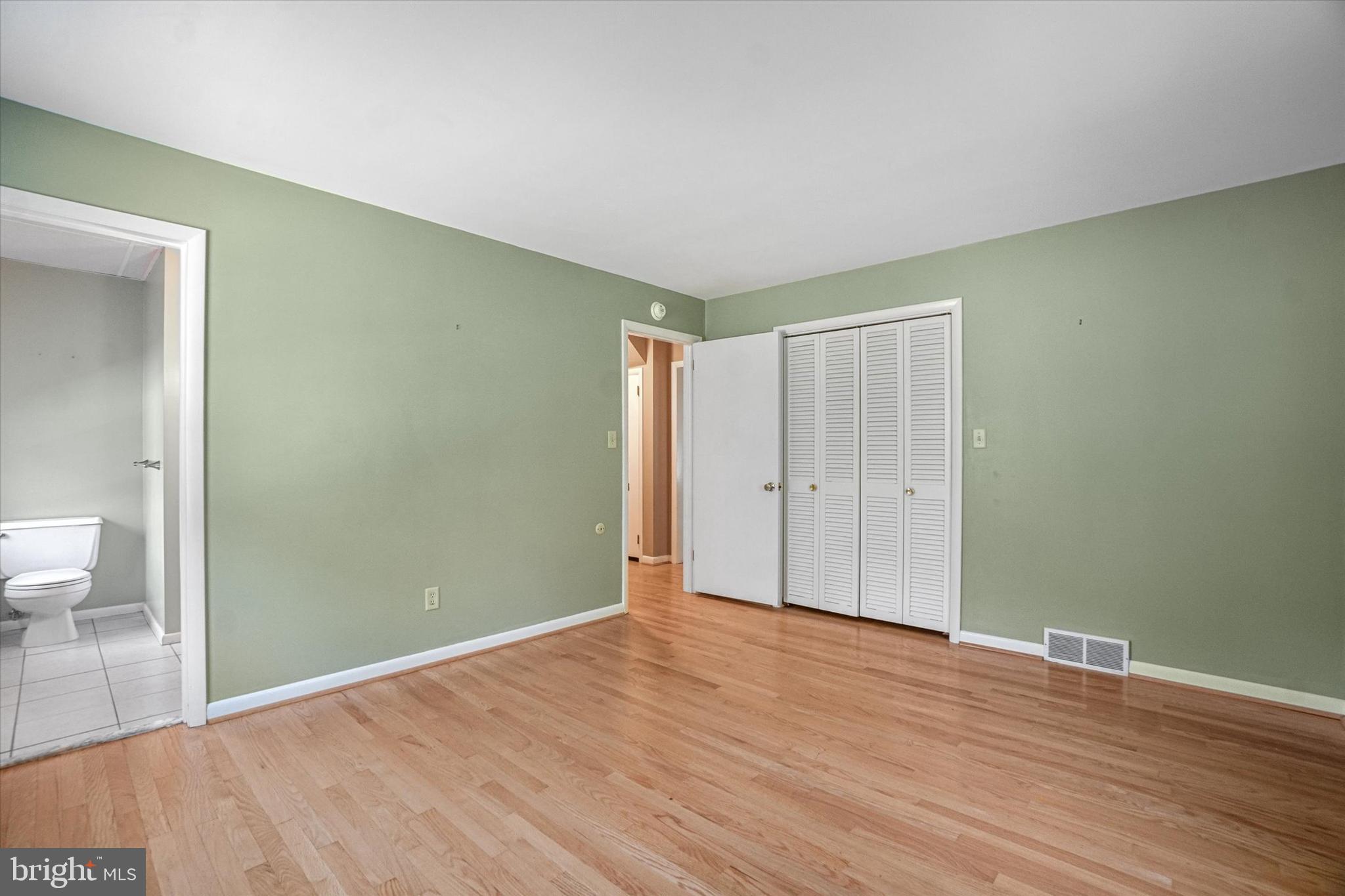 2027 Crescent Road York, PA 17403 - Photo 17 of 43