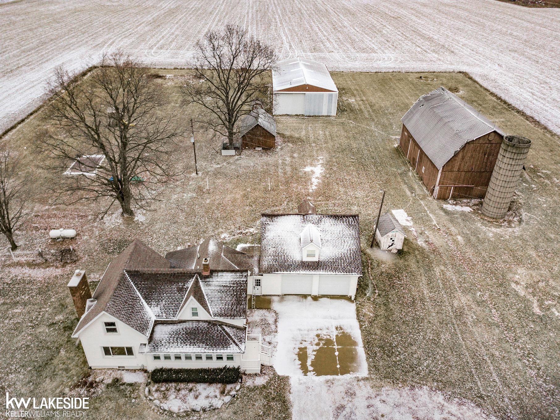 15080 Turner Road Yale, MI 48097 - Photo 8 of 31 50099383-7.JPG
