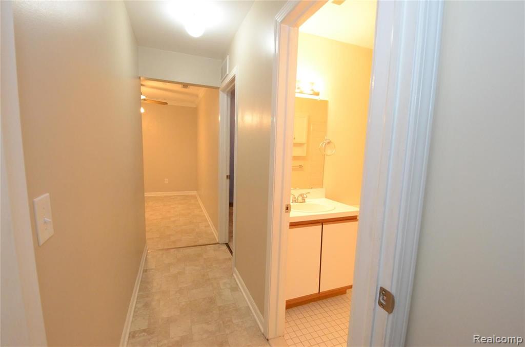 42481 Lilley Point Canton, MI 48187 - Photo 18 of 20