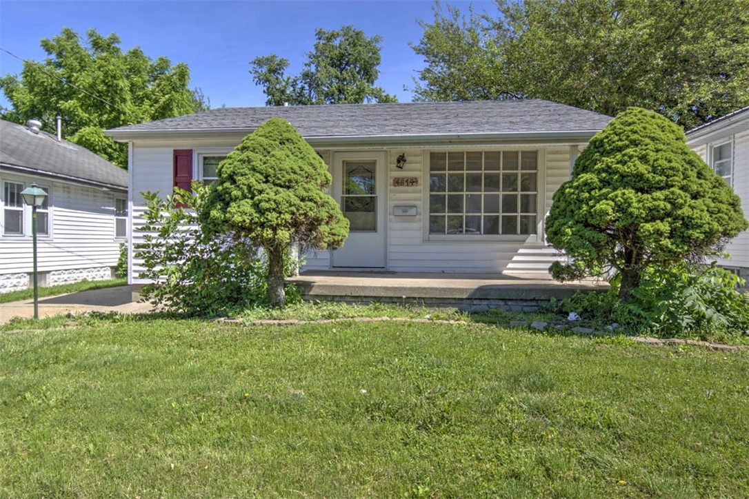 1314 East Lawrence Street Decatur, IL 62521 - Photo 1 of 24