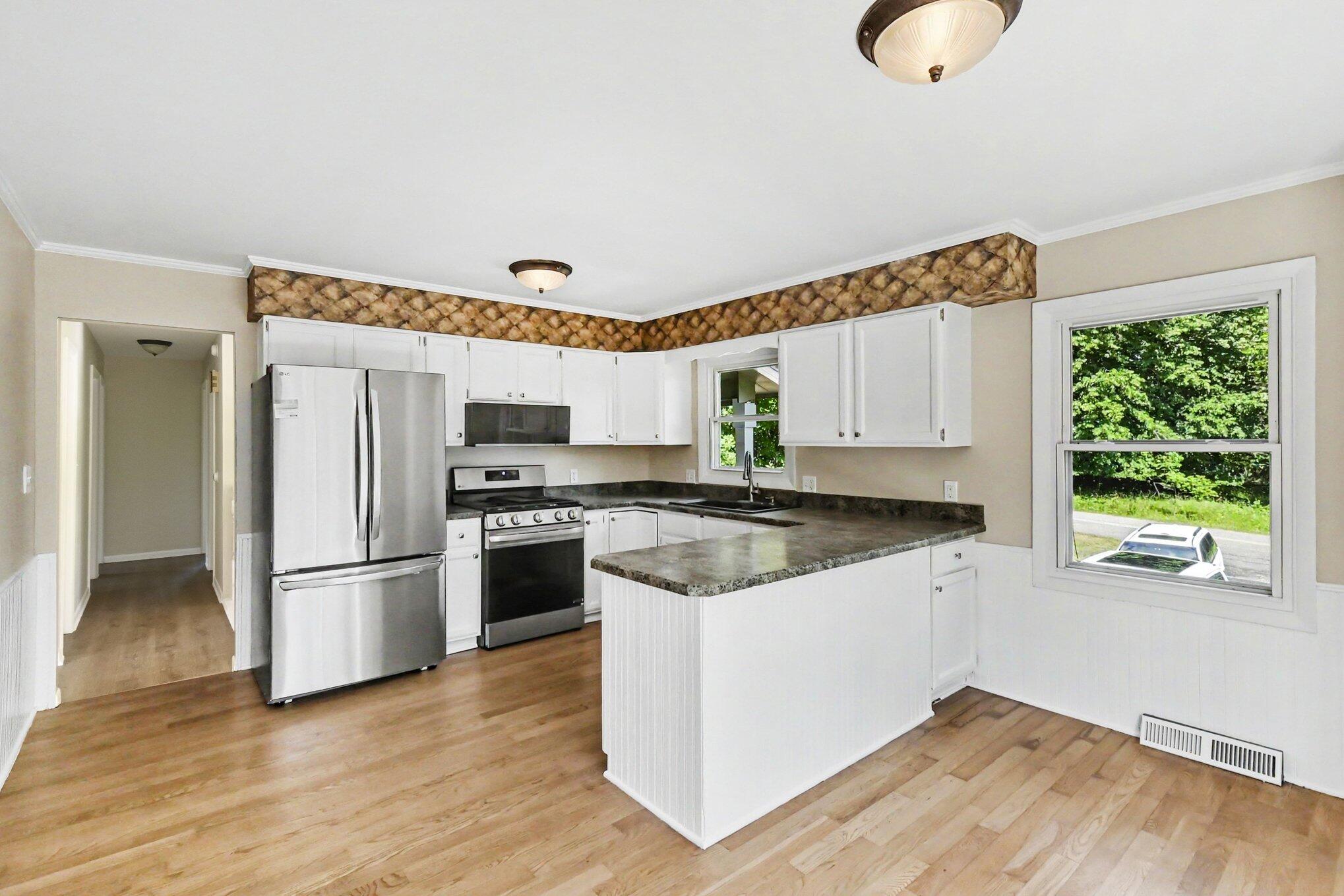 1077 Gidner Road Charlotte, MI 48813 - Photo 8 of 29 009_file_2856