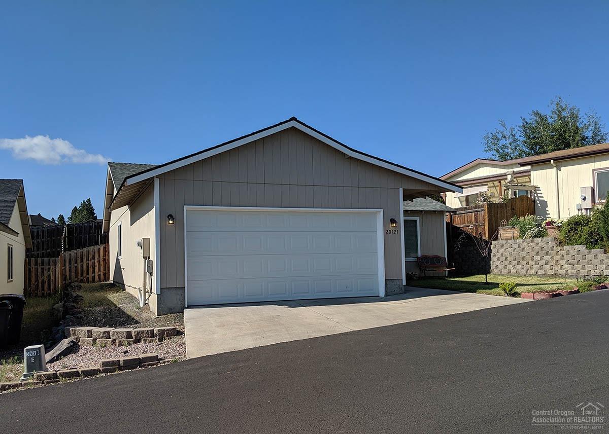20121 Hawes Lane Bend, OR 97702 - Photo 2 of 15 Additional Photo