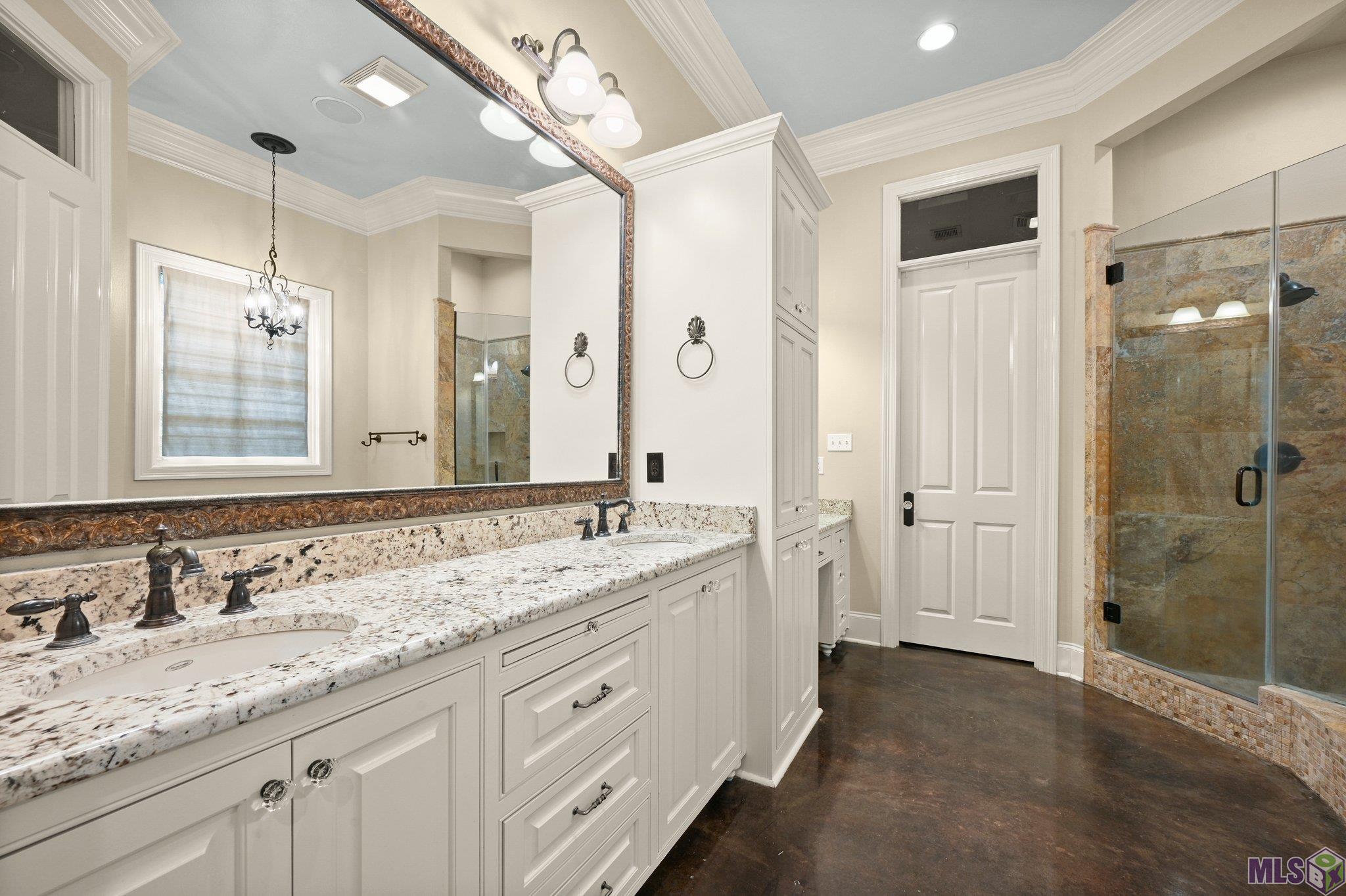 8133 Willow Grove Boulevard Baton Rouge, LA 70810 - Photo 18 of 30 Primary Bathroom