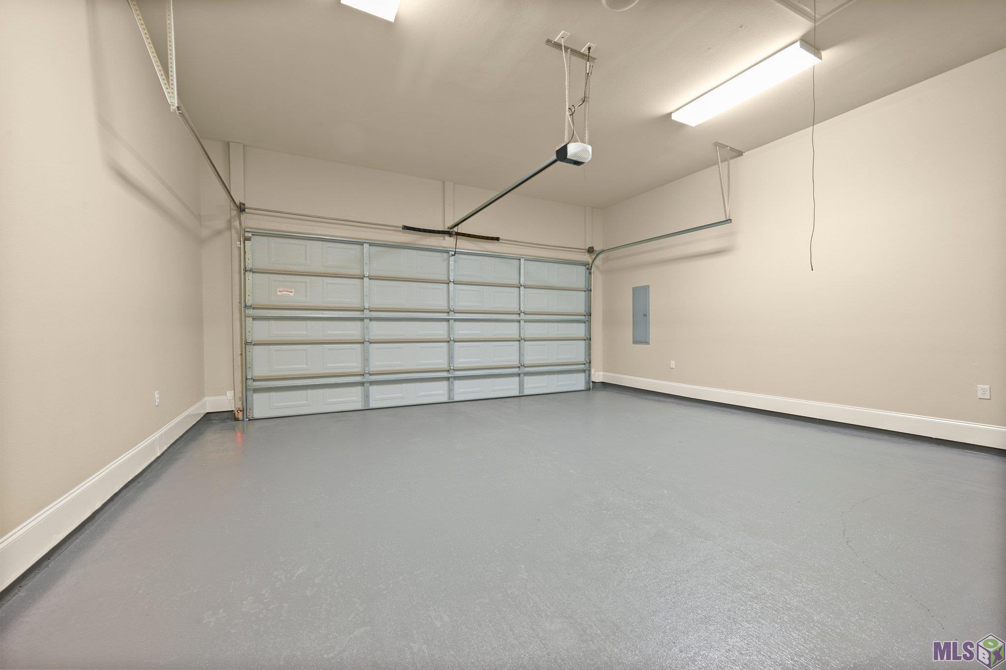 8133 Willow Grove Boulevard Baton Rouge, LA 70810 - Photo 29 of 30 Garage