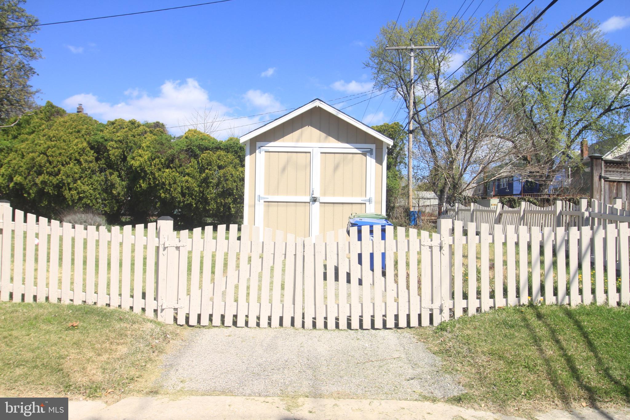 5601 Tramore Road Baltimore, MD 21214 - Photo 3 of 27