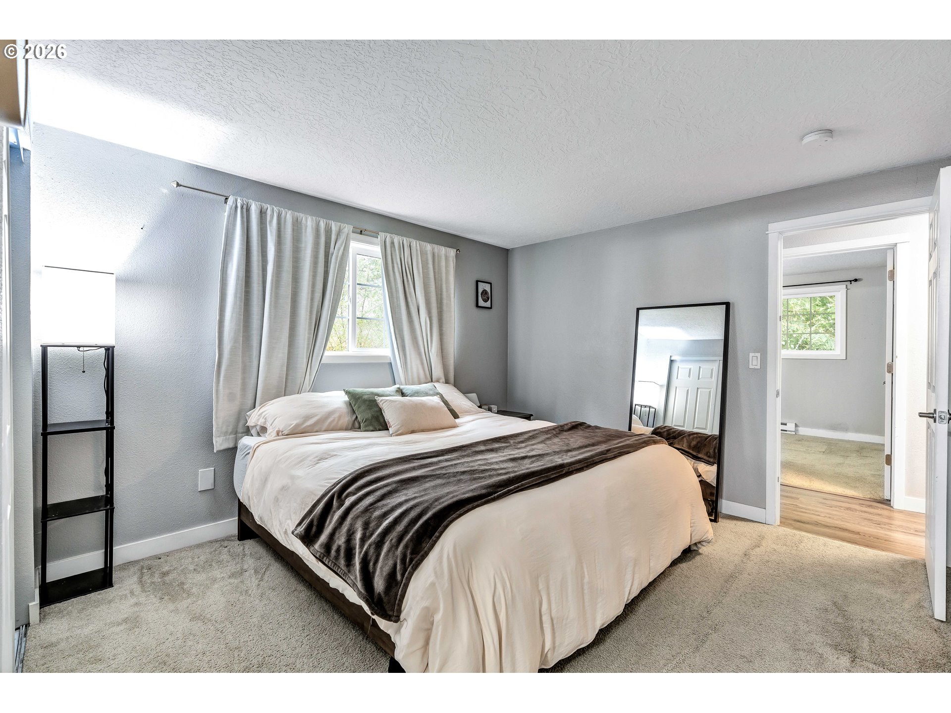 9505 Southwest 50th Avenue Portland, OR 97219 - Photo 21 of 35