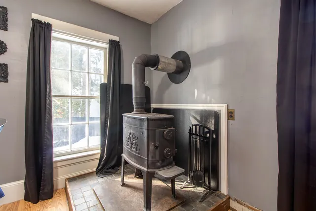 $279,900 | 3050 Glover Road, Glover, VT 05839