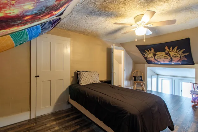 $279,900 | 3050 Glover Road, Glover, VT 05839