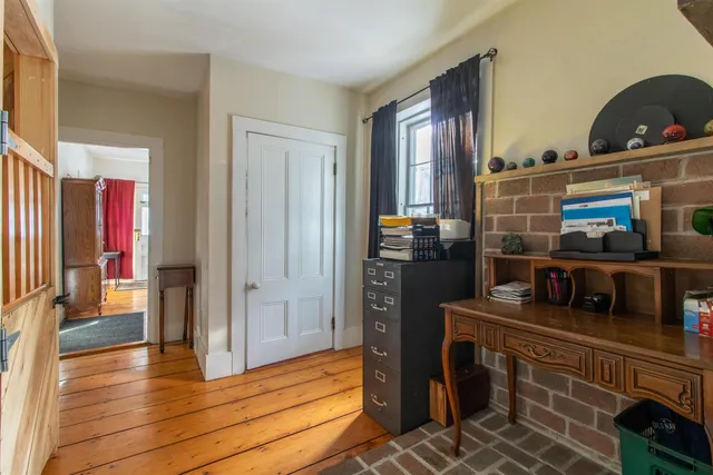 $279,900 | 3050 Glover Road, Glover, VT 05839