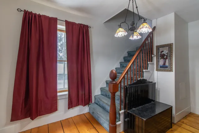 $279,900 | 3050 Glover Road, Glover, VT 05839