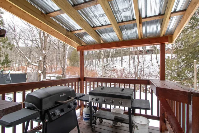 $279,900 | 3050 Glover Road, Glover, VT 05839