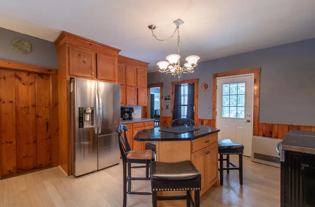 $279,900 | 3050 Glover Road, Glover, VT 05839