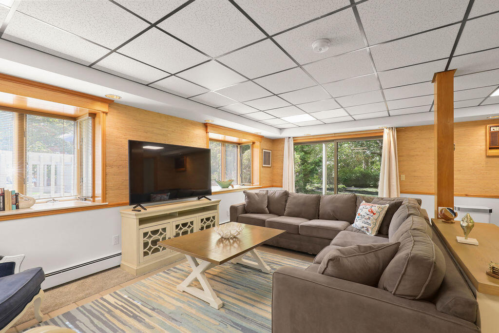 566 Shore Road Pocasset, MA 02559 - Photo 49 of 74 IMG_1375