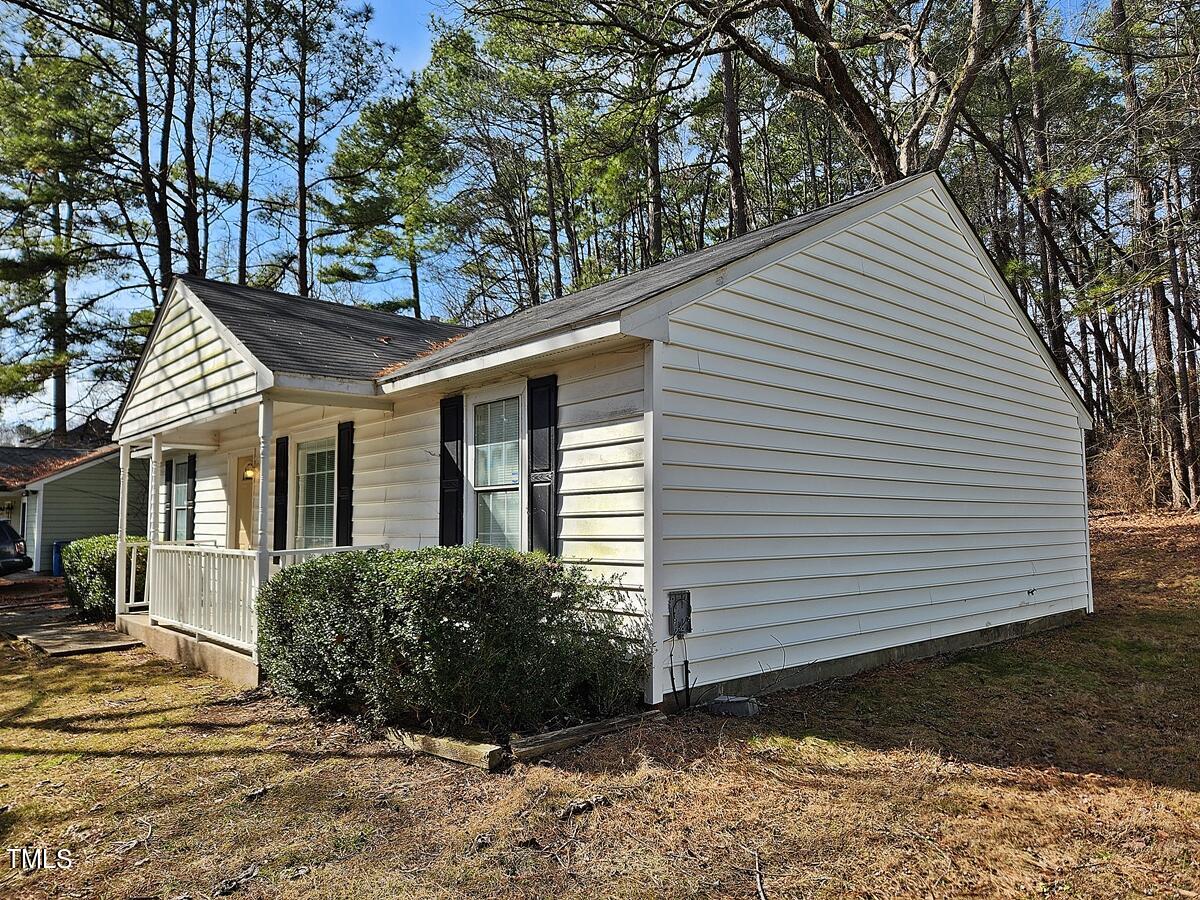 11 Howlett Place Durham, NC 27703 - Photo 8 of 27 a view of a house with a yard