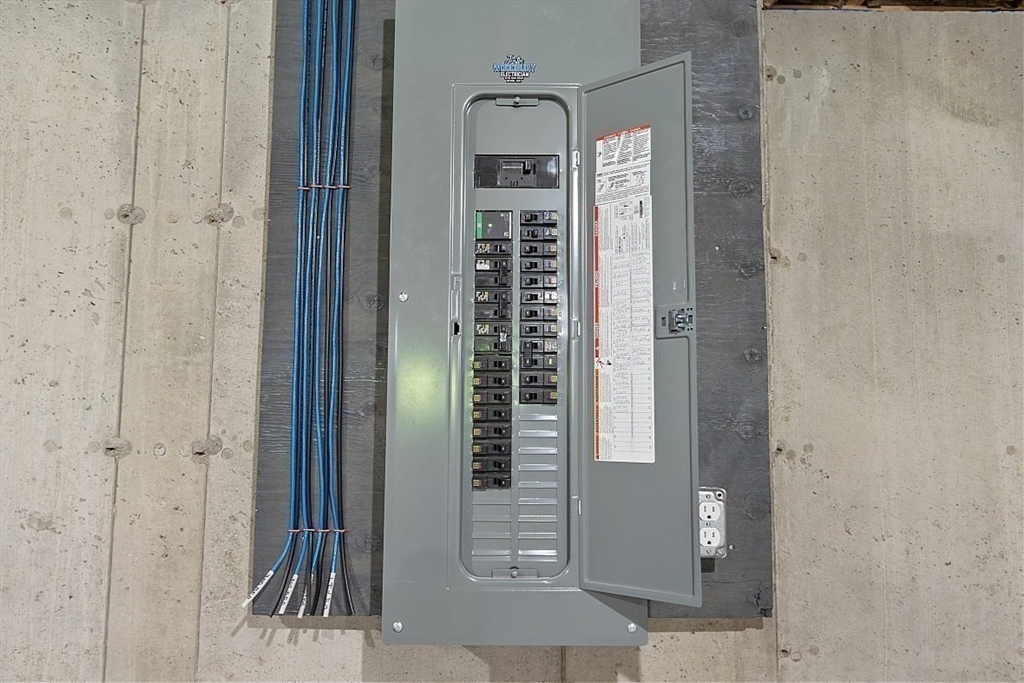 1371 South Athol Road Athol, MA 01331 - Photo 39 of 39 a view of a hallway with windows