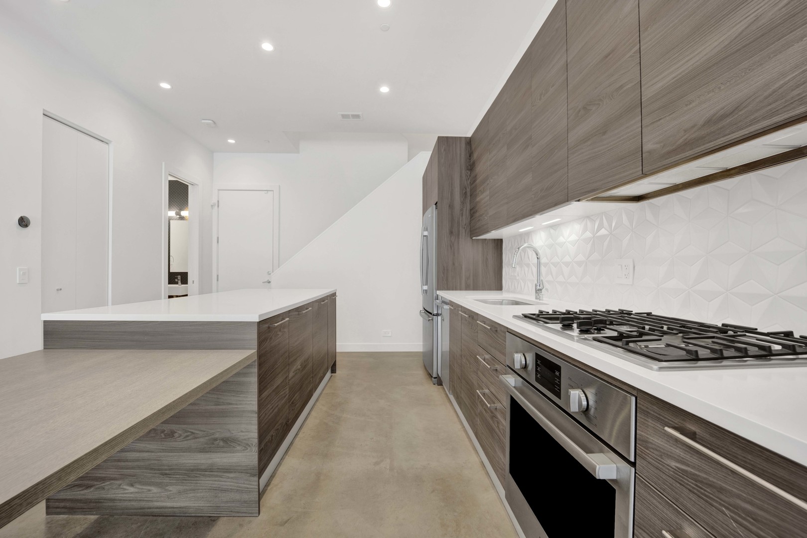 1017 North Cleveland Avenue, Unit 4 Chicago, IL 60610 - Photo 15 of 35