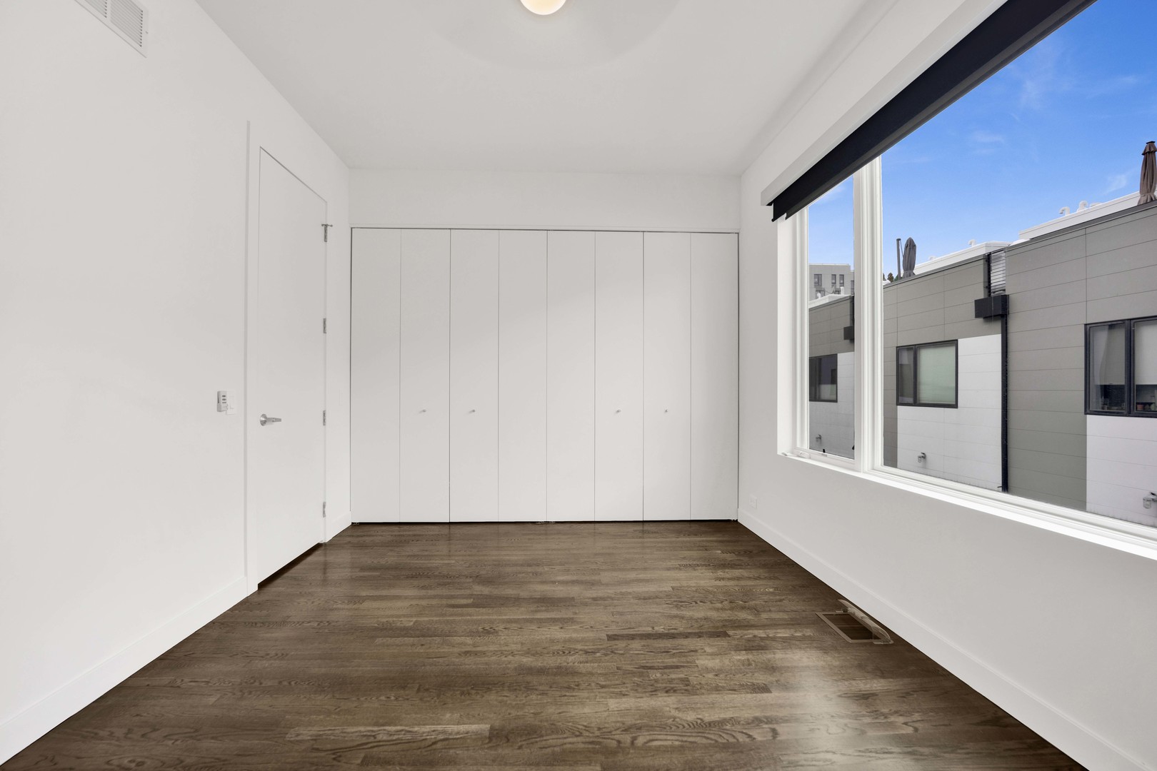 1017 North Cleveland Avenue, Unit 4 Chicago, IL 60610 - Photo 17 of 35