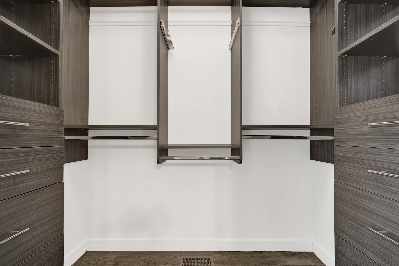 1017 North Cleveland Avenue, Unit 4 Chicago, IL 60610 - Photo 27 of 35