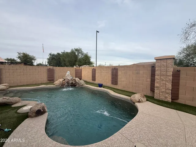 $2,600 | 1567 North Tucana Court, Gilbert, AZ 85234