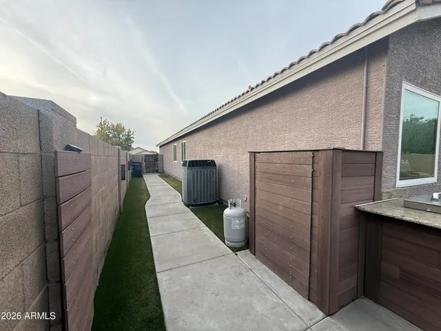 $2,600 | 1567 North Tucana Court, Gilbert, AZ 85234