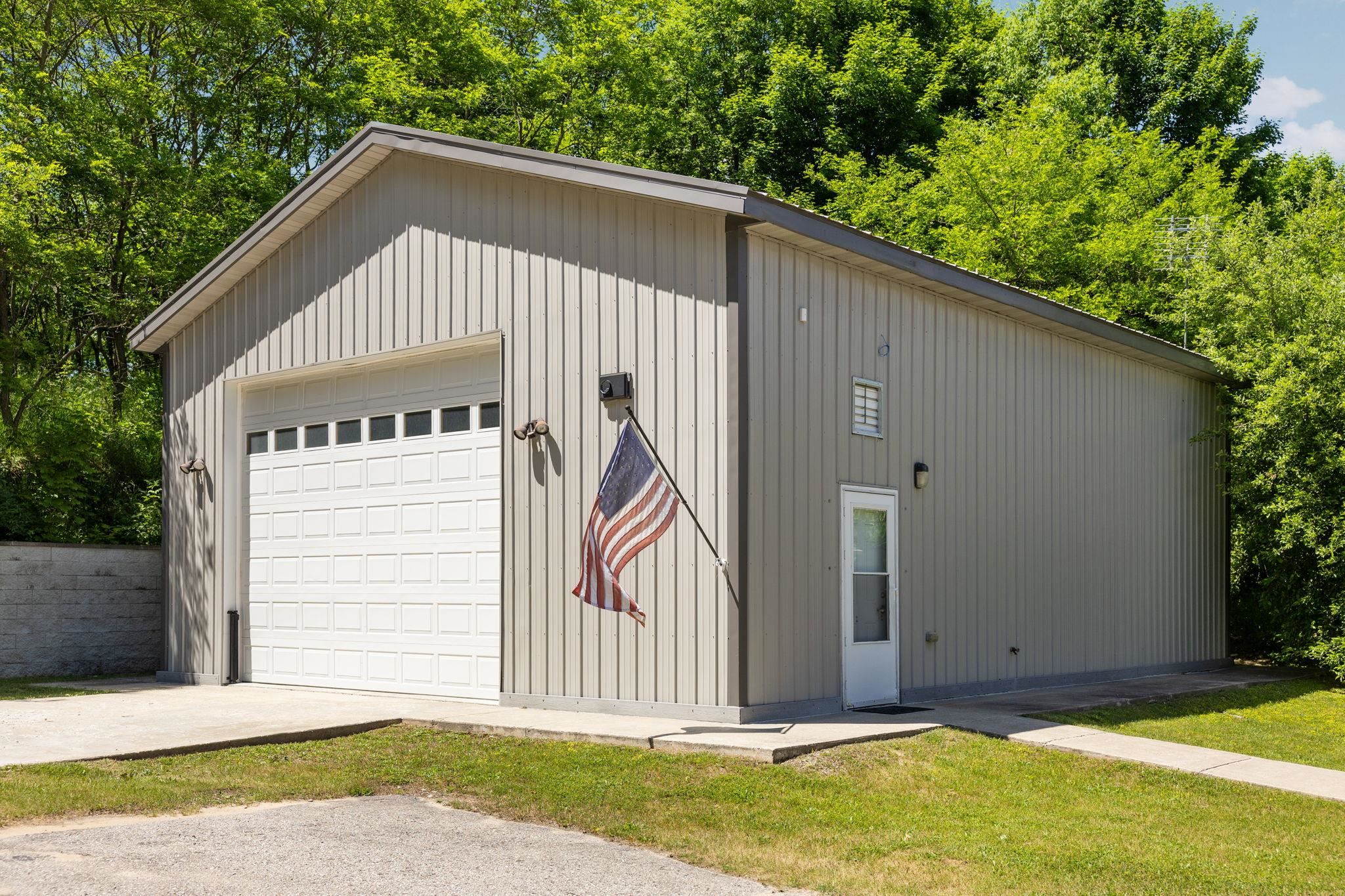 8023 Nelson Road East Jordan, MI 49727 - Photo 3 of 39