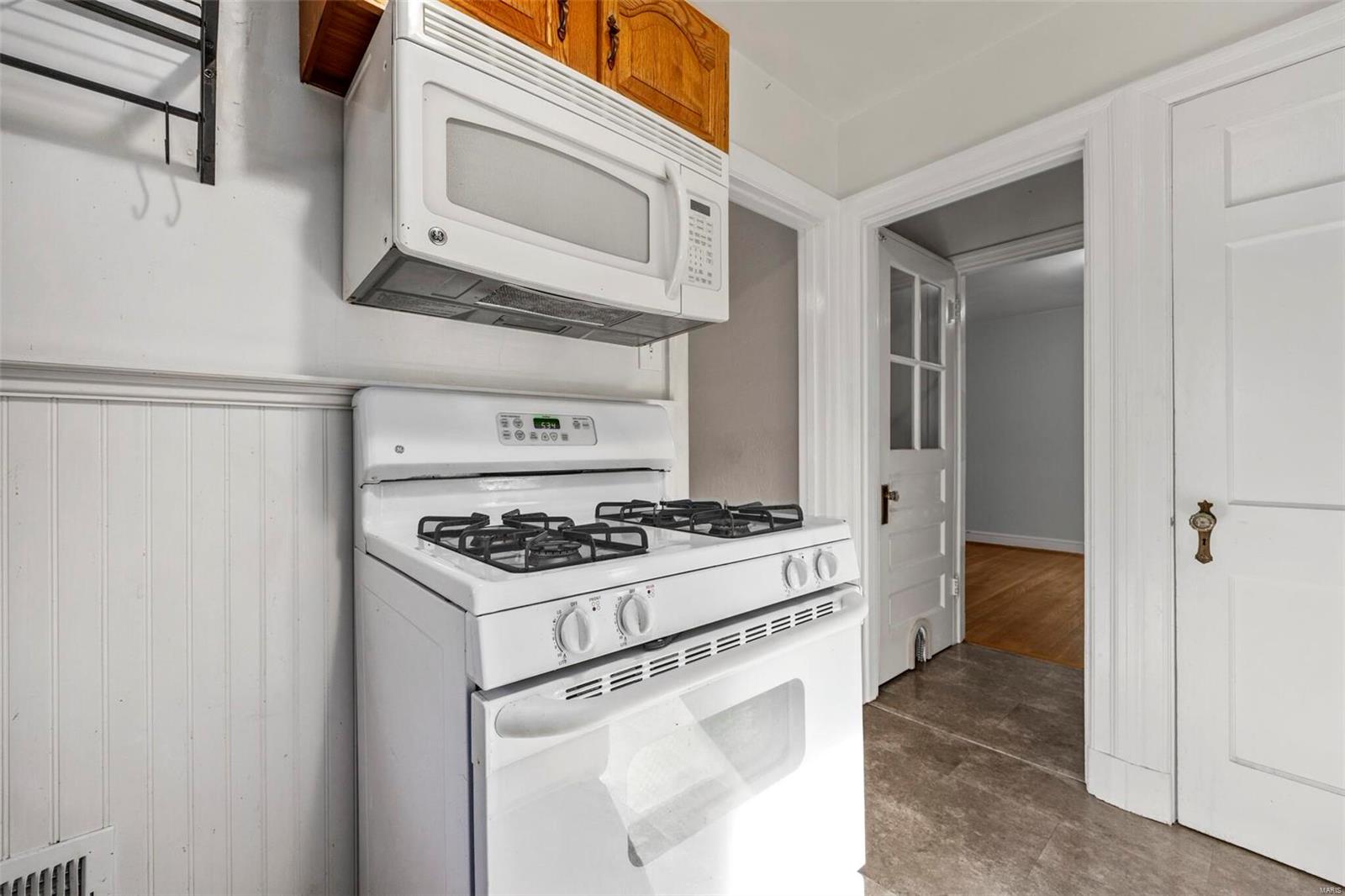 2463 Brown Road St. Louis, MO 63114 - Photo 18 of 21 Gallery Image 18
